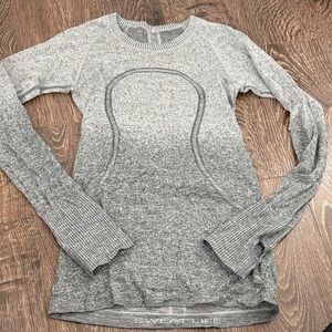 lululemon athletica Gray Long Sleeve Tee